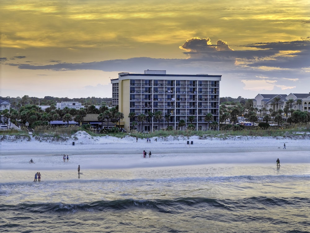 Hampton Inn Jacksonville Beach Oceanfront - photo 72