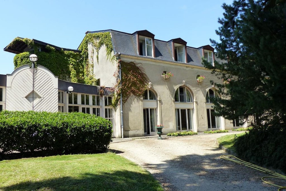 Chateau de Bazeilles in Bazeilles, France