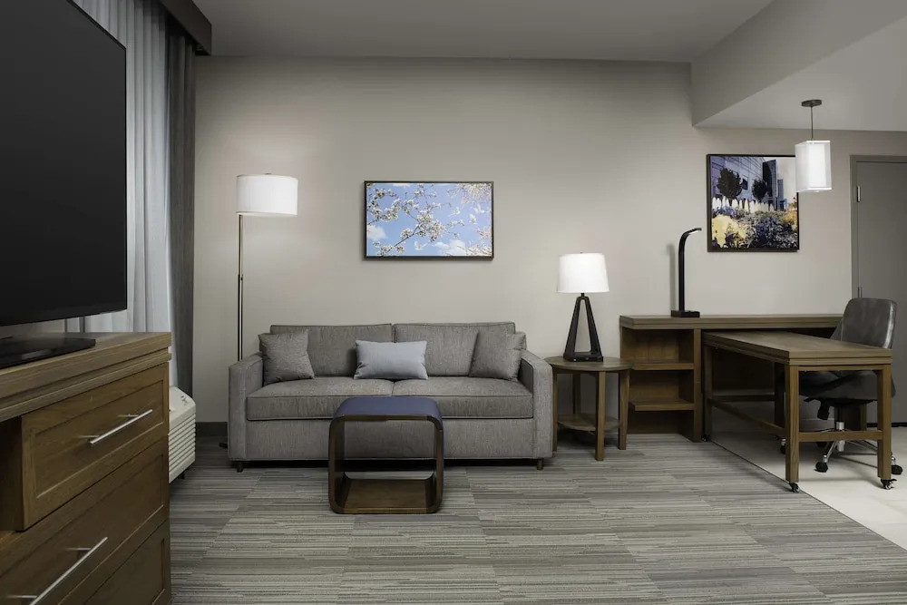 Home2 Suites by Hilton Greenville - photo 14
