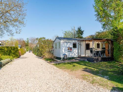 De Buizerd - carbon neutral hotel in Unknown City