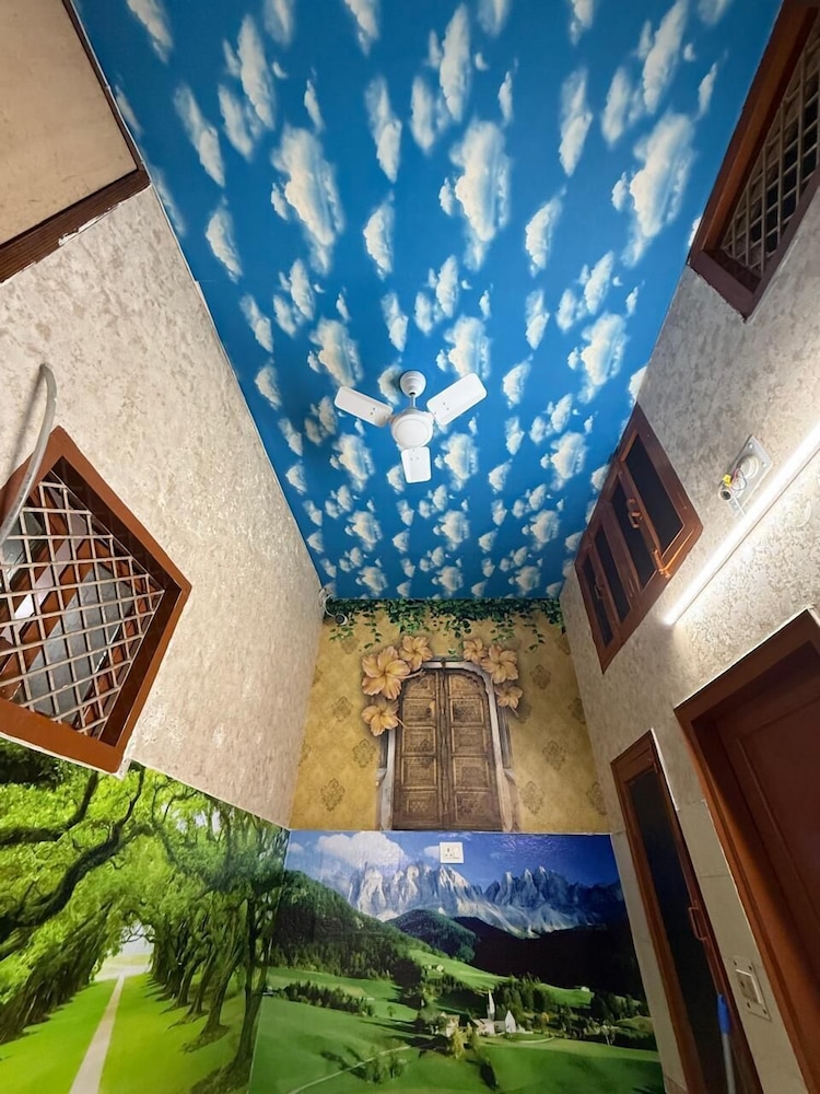 Shri Shyam Kashi Stay Varanasi — Varanasi