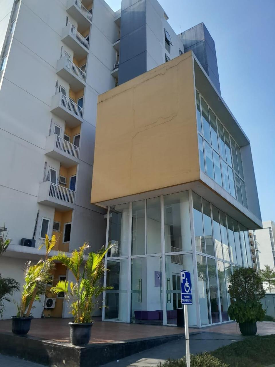 Dnd Room Aero - last minute hotel in Tangerang