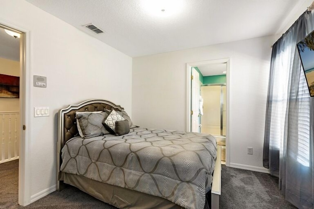 Lakeside Landing 6 Bedrooms - photo 7