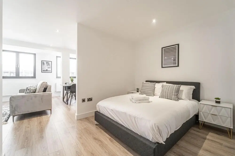 Seven Living Residences Solihull Modern Studios Close To Nec And Bhx — Solihull