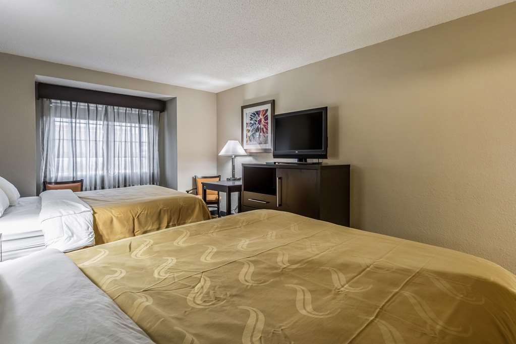 Quality Inn & Suites El Paso I 10 - photo 11