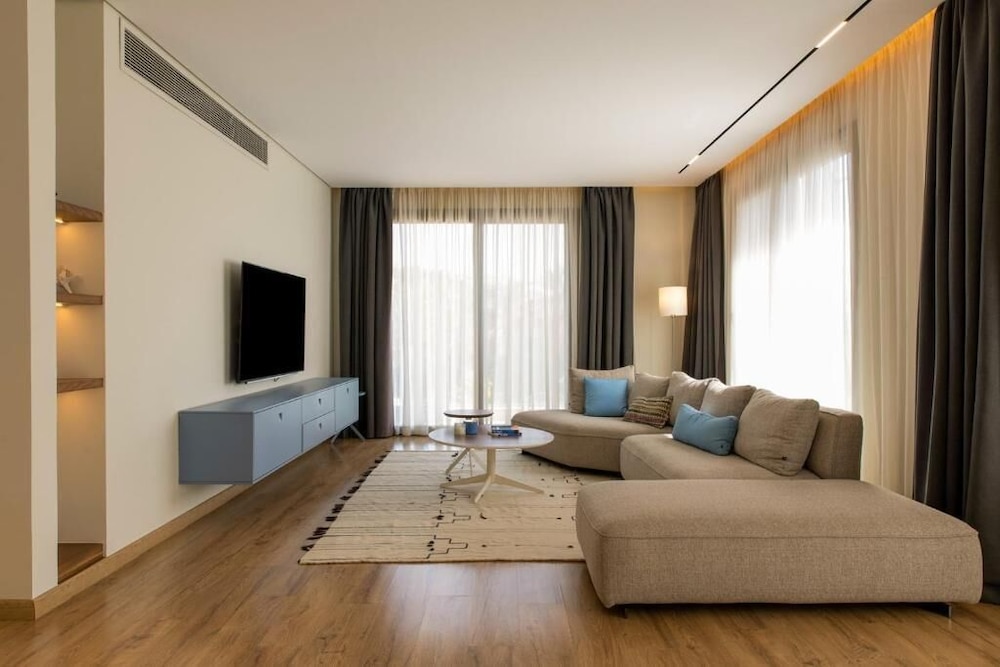 New Cairo SilverPalm Varenna — 4-Star Luxury Hotel in Cairo, Egypt
