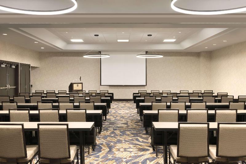 Embassy Suites by Hilton Chicago Lombard Oak Brook - photo 127