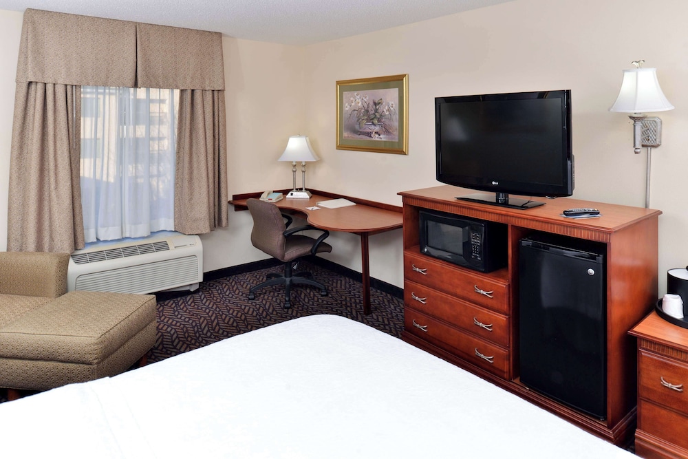 Hampton Inn & Suites Dayton Vandalia - photo 49