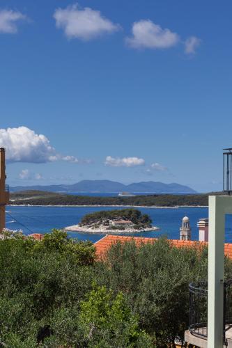 Apartmani Jakić 2 — Hvar — photo 5