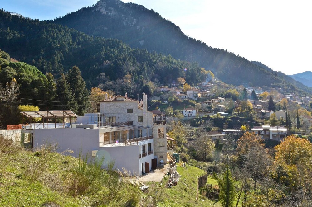 Hotel Mikri Archontissa in Kalavryta, Greece