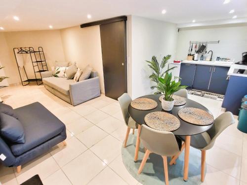 Le Petit Rocher 30m2 Studio Standing 3 Etoiles - last minute hotel in Unknown City