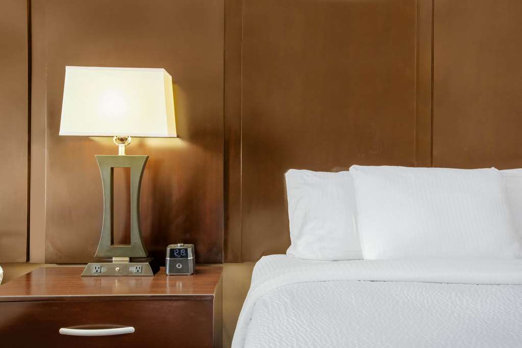 La Quinta Inn & Suites by Wyndham Conway - photo 15