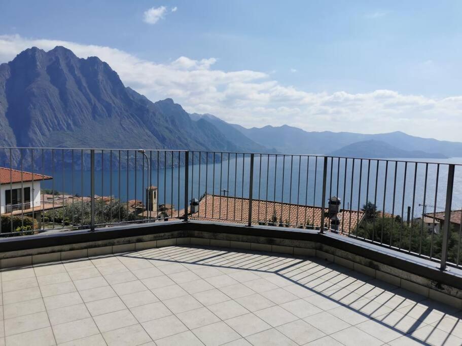 Patricia's Apartment — 4-Star Luxury Hotel in Riva Di Solto, Italy