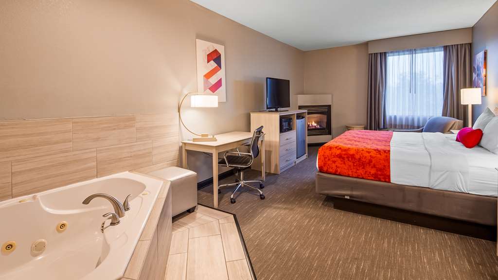 Best Western Plus New Cumberland Inn & Suites - photo 8