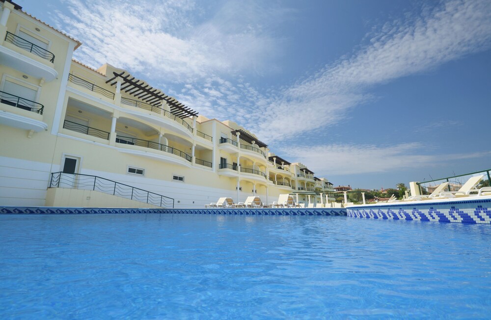 Lagos Bay Plaza — 4-Star Luxury Hotel in Lagos, Portugal