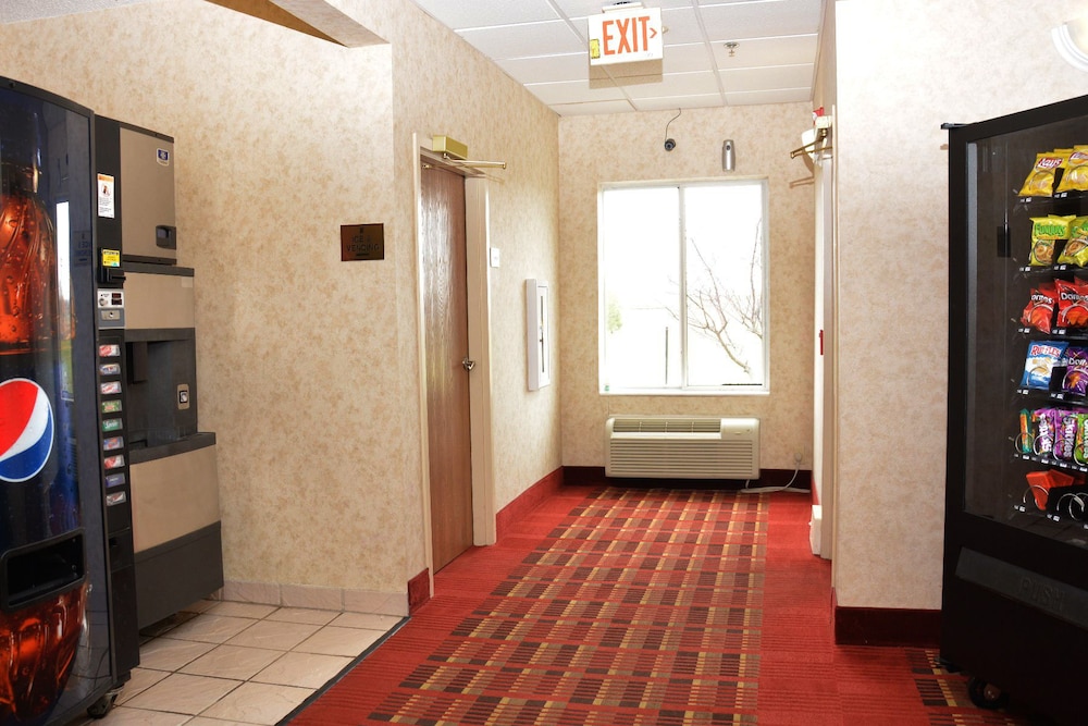 Super 8 by Wyndham Corydon - photo 20