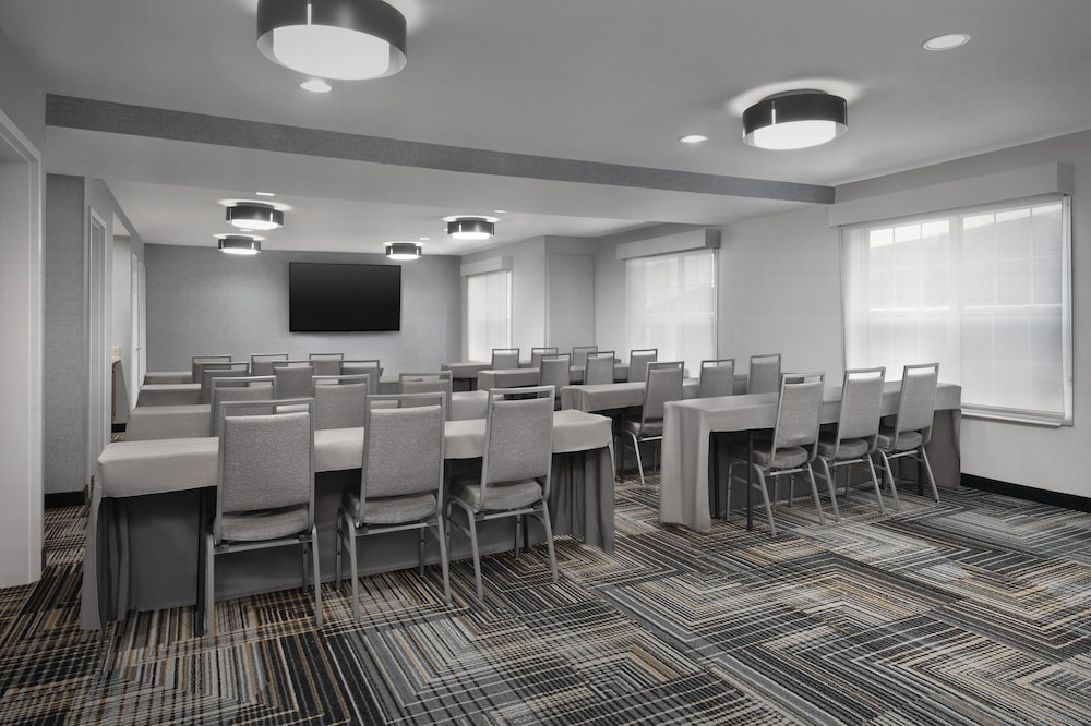 Homewood Suites by Hilton Newark Cranford - photo 50