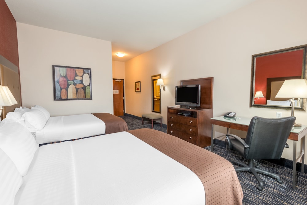 Holiday Inn & Suites Grand Junction by IHG - photo 12