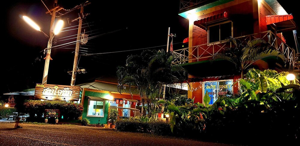 Somjainuk Resort 2 in Pluak Daeng, Thailand