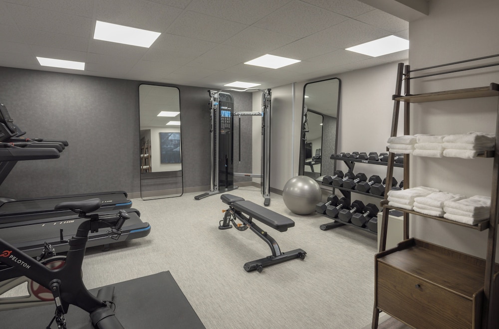 Holiday Inn Express South Burlington Downtown - photo 22