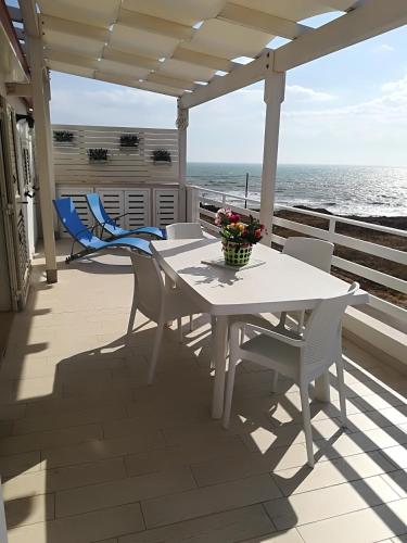 Vista Mare tra i luoghi di Montalbano — 4-Star Luxury Hotel in Santa Croce Camerina, Italy