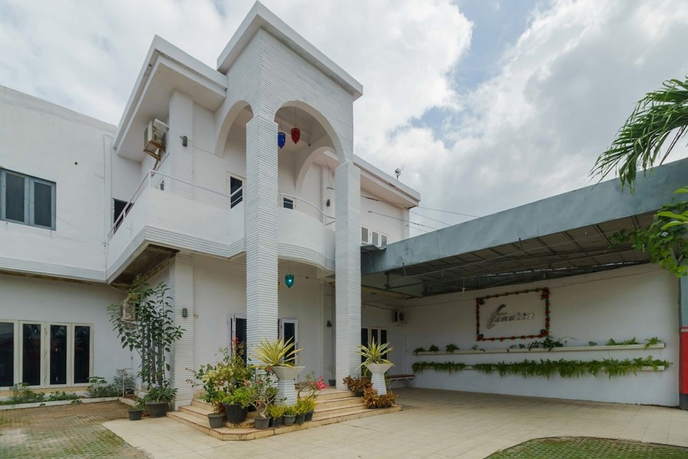 RedDoorz Syariah near Museum Tsunami Aceh 2 in Banda Aceh, Indonesia