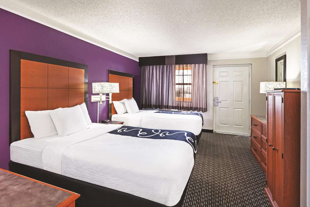 La Quinta Inn by Wyndham Midland - photo 10