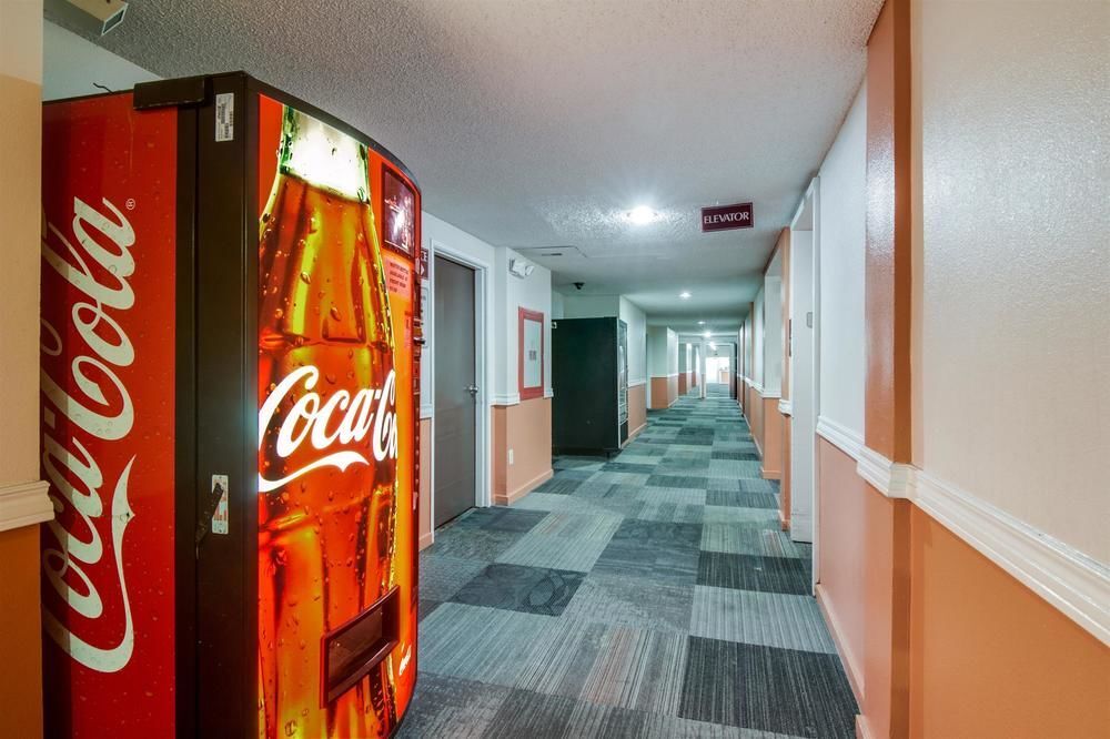 Motel 6 Van Nuys - photo 11