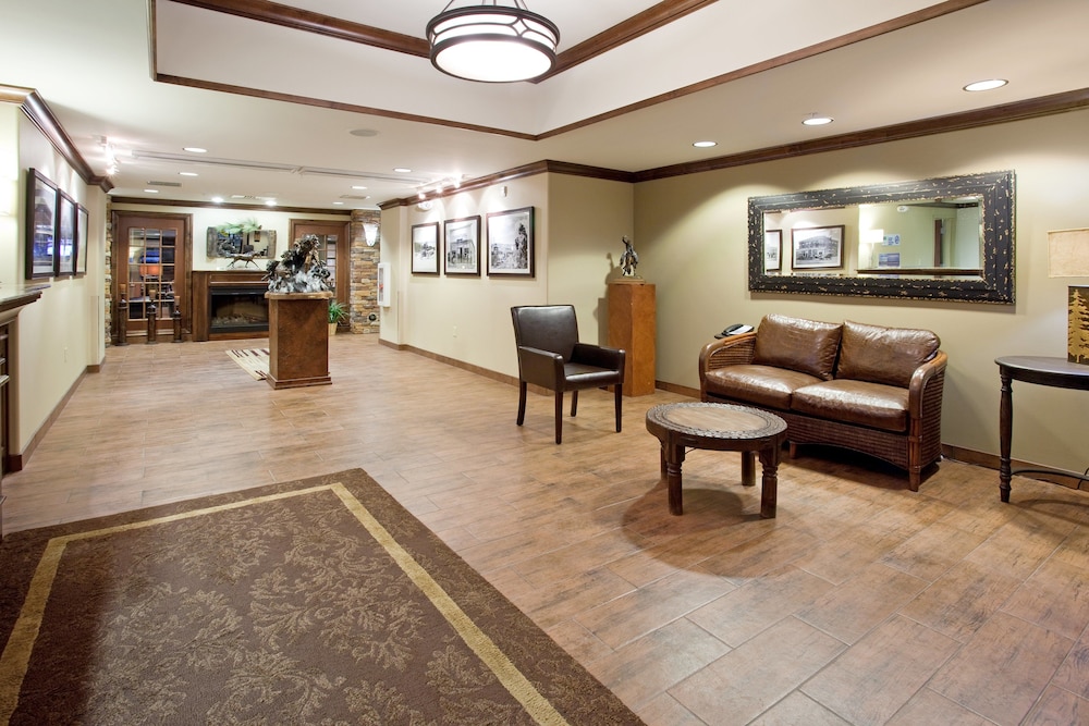 Holiday Inn Express Hotel & Suites Lander by IHG - photo 39