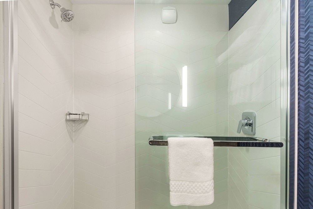 Fairfield Inn & Suites by Marriott Seattle Downtown Seattle Center - photo 11