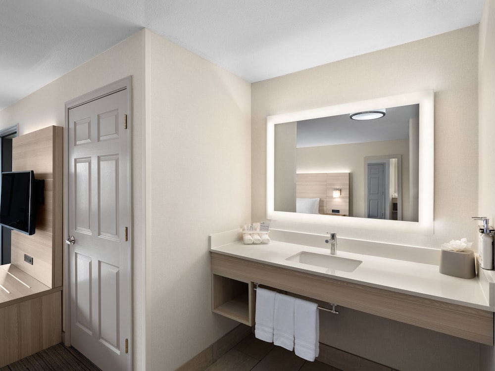 Holiday Inn Express Ft Bragg by IHG - photo 28