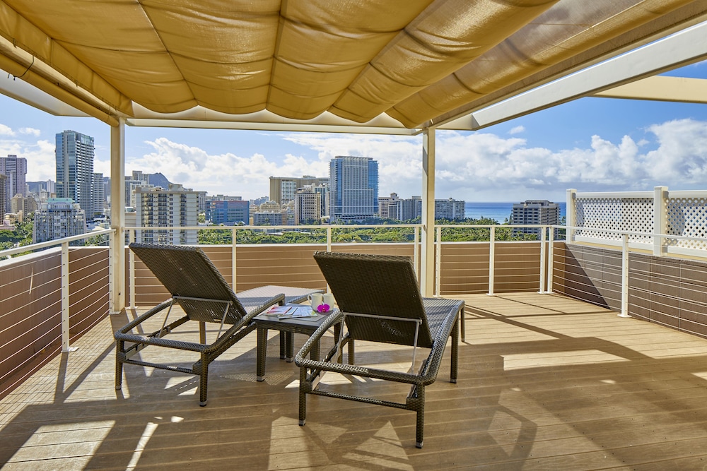 DoubleTree by Hilton Hotel Alana Waikiki Beach - photo 31