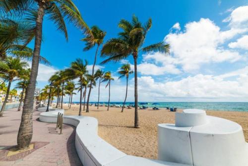 Comfy Condos at Middle River Apt 3 — 4-Star Luxury Hotel in Fort Lauderdale, United States