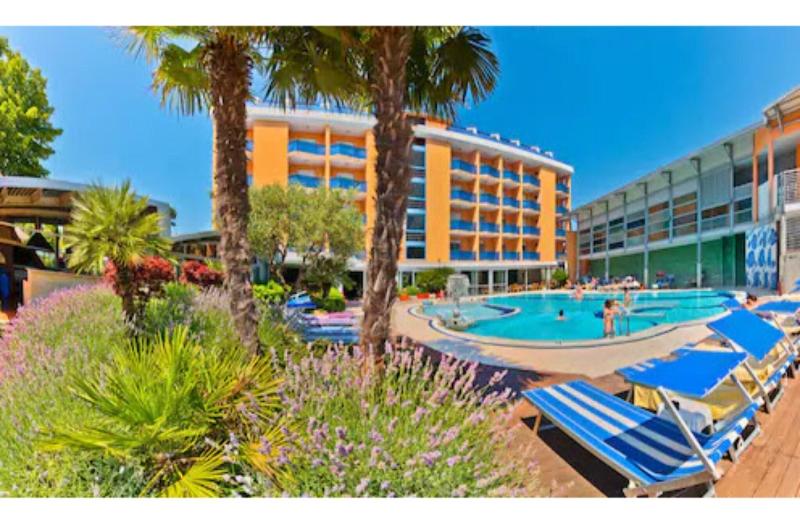 Grand Hotel Esplanada — 4-Star Luxury Hotel in San Michele Al Tagliamento, Italy