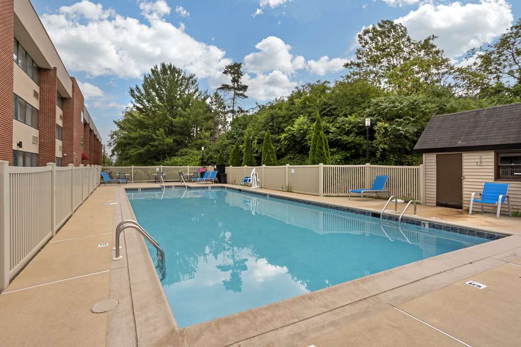 Best Western Plus Reading Inn & Suites - photo 5