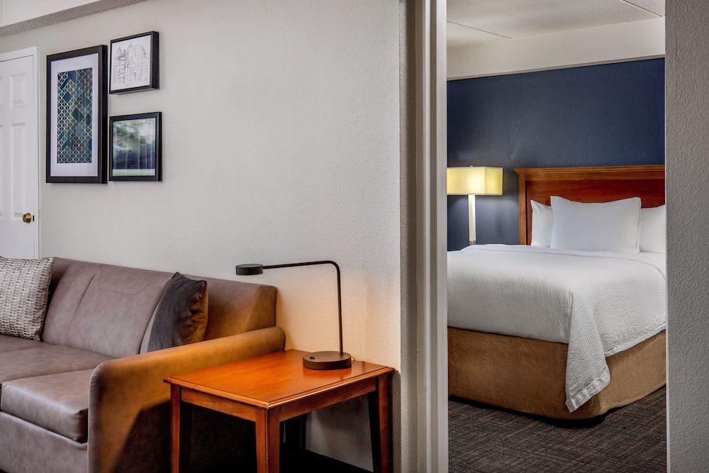 Residence Inn by Marriott Chesapeake Greenbrier - photo 8