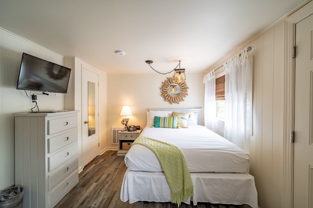 Ocean Glass Inn - photo 35