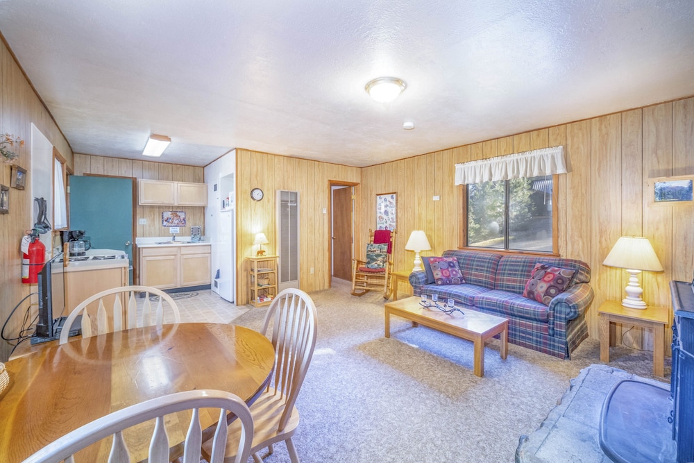 Bear Paw Lodge & Vacation Homes - photo 36