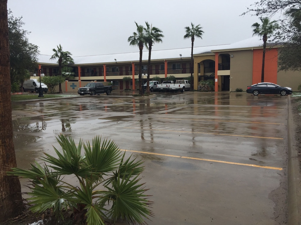 Texas Inn and Suites City Center at University Dr. - photo 48