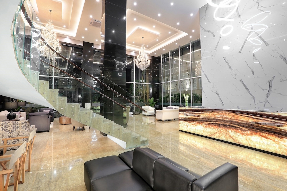Aston Inn Batu Malang — Batu — photo 3