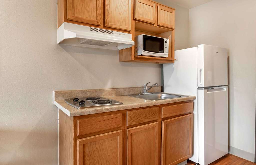 Extended Stay America Select Suites Wichita North - photo 11