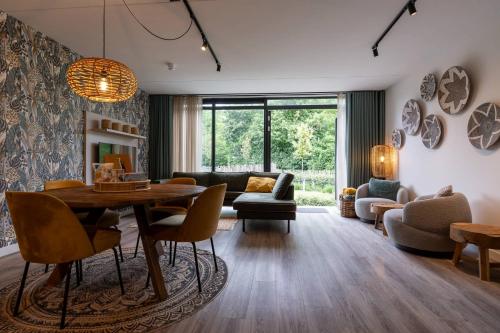 NEW Fantastic appartments Duno Lodges 4 persons — 4-Star Luxury Hotel in Oostkapelle, Netherlands