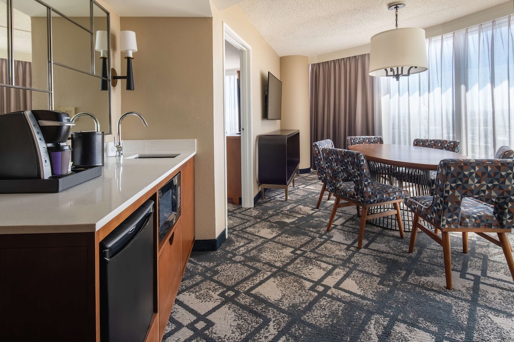 Embassy Suites by Hilton San Francisco Airport Oyster Point - photo 21