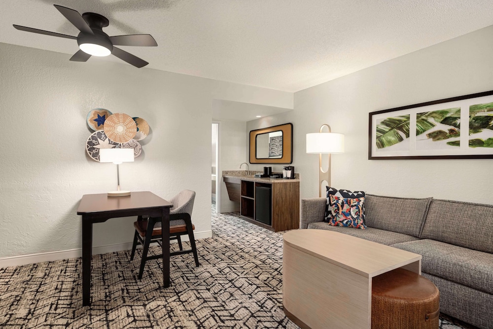 Embassy Suites by Hilton Fort Lauderdale 17th Street - photo 34