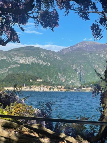 Casa Ambra 50m Vom Comer See 2 Private Parkplatze — 4-Star Luxury Hotel in Tremezzo, Italy