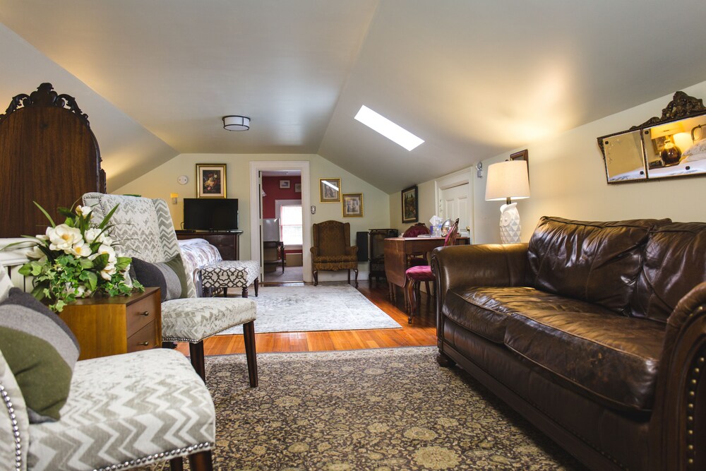 The Applewood Manor - photo 41