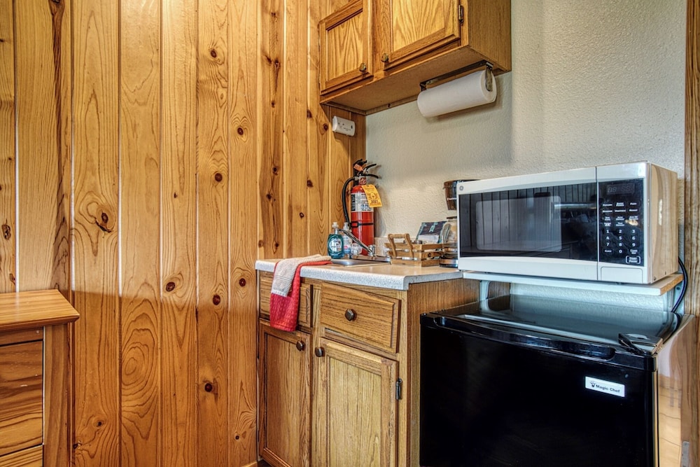 Lena's Northern Pines Resort - photo 56