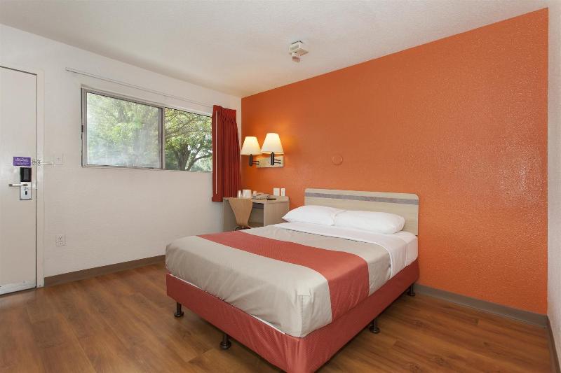 Motel 6 Davis Sacramento Area - photo 13