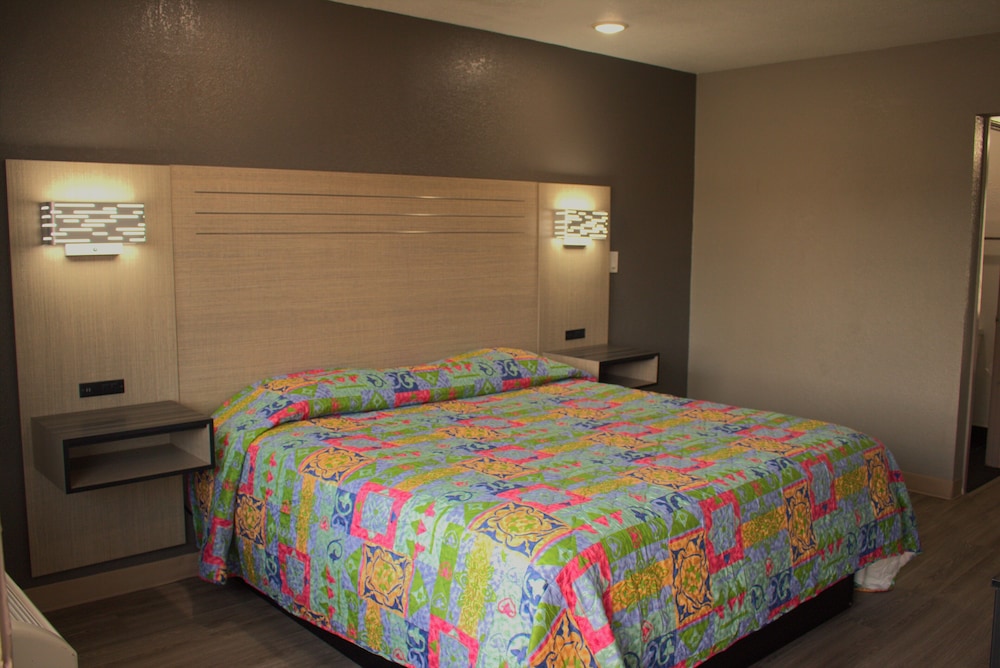 Super 7 Inn Dallas Near Duncanville - photo 8