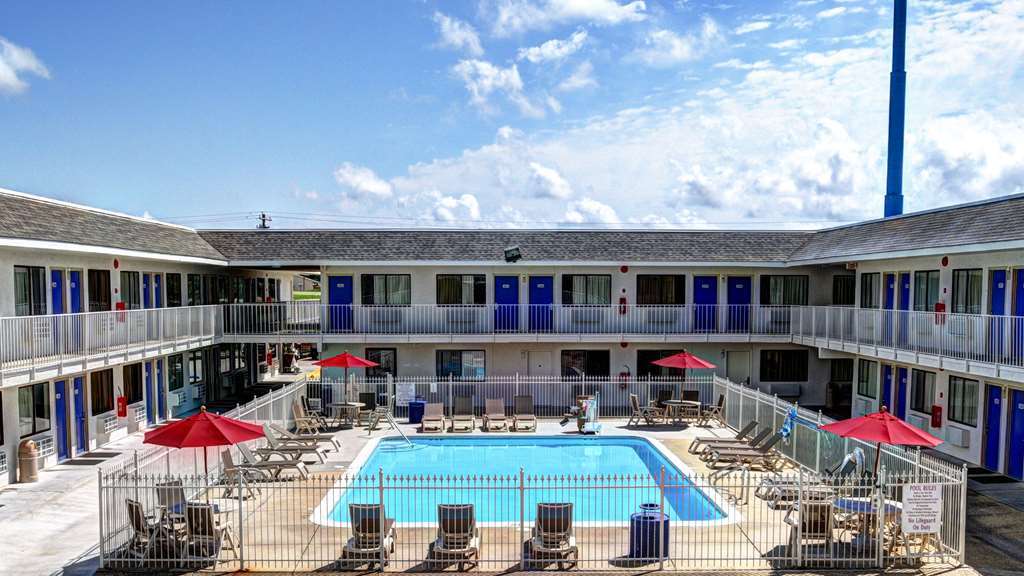 Motel 6 Slidell LA New Orleans — hotel in Slidell
